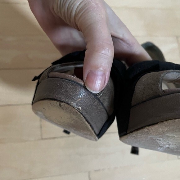 Adrienne Vittadini Collection Peep Toe Bow Leather Platform Pumps in Taupe 7.5 - Picture 6 of 16